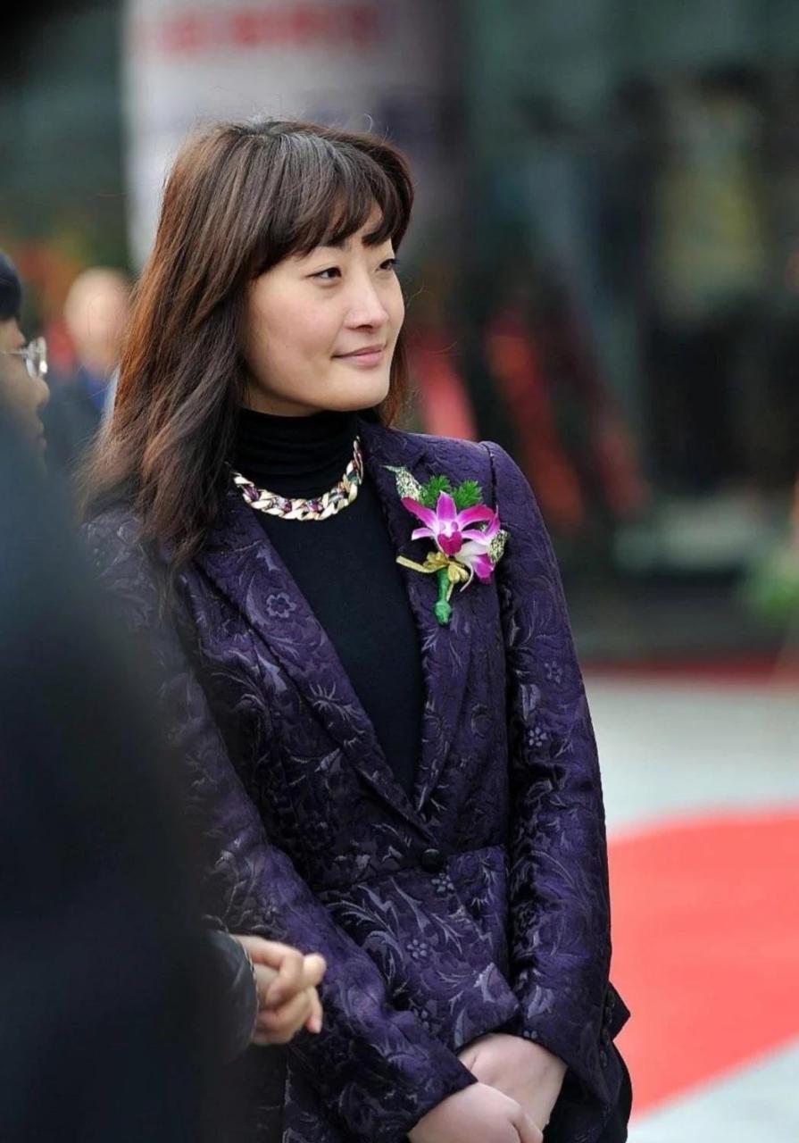 娃哈哈集团公主千金宗馥莉女士 虽然年龄已经过了四十,仍然单身