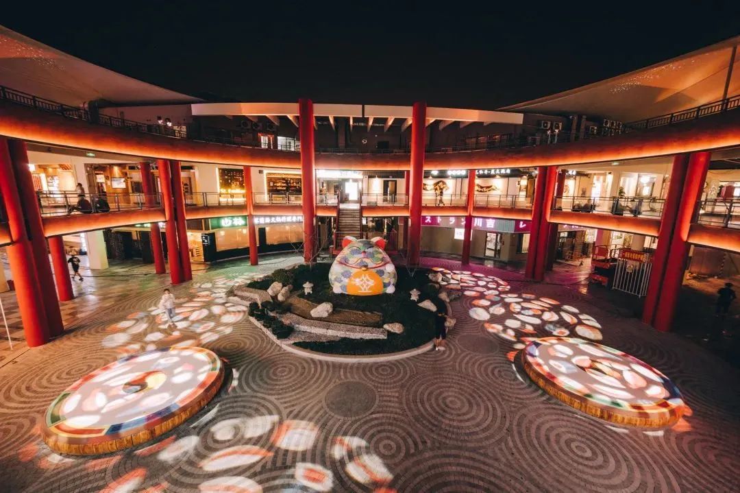 焕新归来!无锡新地假日广场唤醒城市新"夜态"