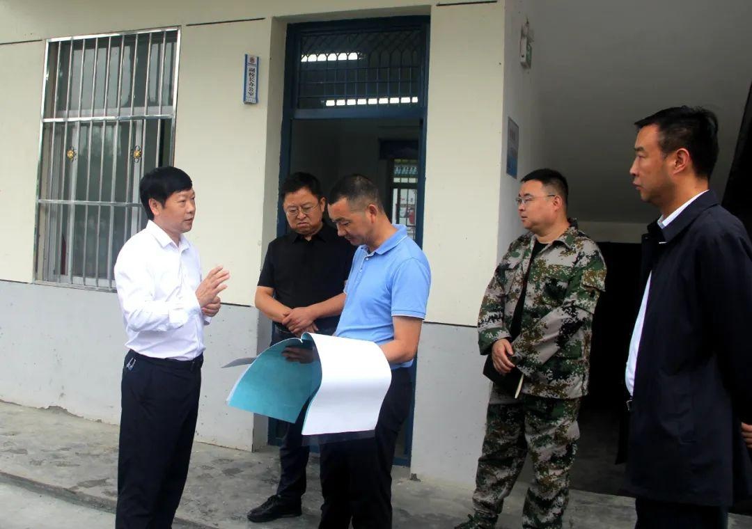 县教科局党委书记,局长李绍彬到洛河广佛督导检查校园安全工作