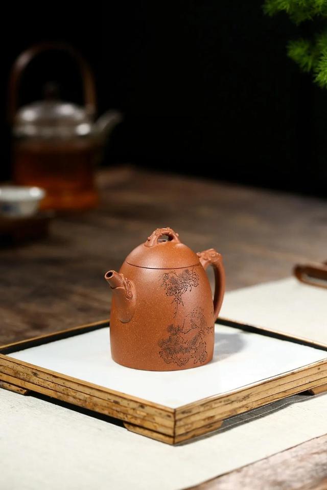 「龙权」吕永勤(国工艺美术师)宜兴原矿紫砂茶壶