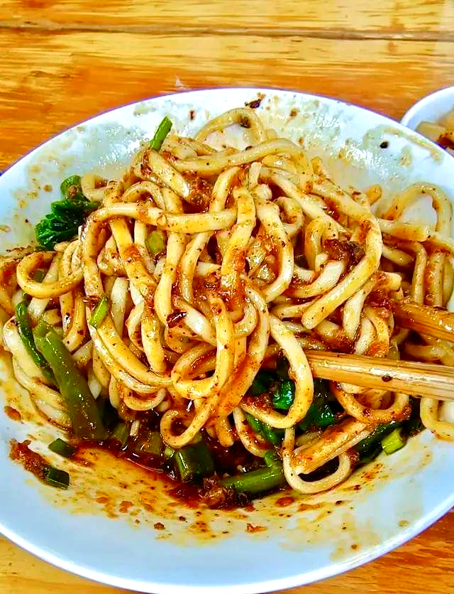 成都老味道的脆绍面,传承多年,香辣油润,回味无穷!