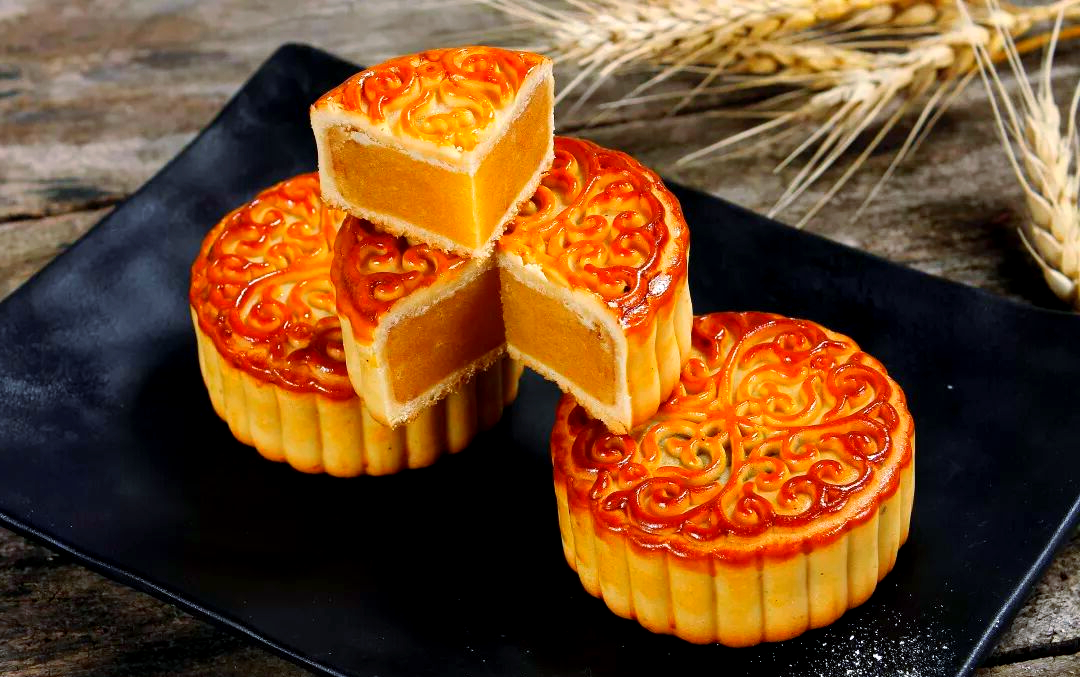 中秋节的传统习俗与月饼的文化意义