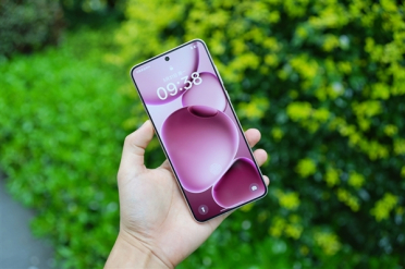 OPPO Find X9 Ultra搭载最强3倍长焦：1/1.28英寸2亿像素！切6倍比原生还强