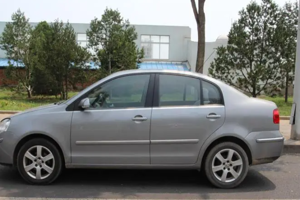 大众polo老款劲取三厢优缺点及购车指南