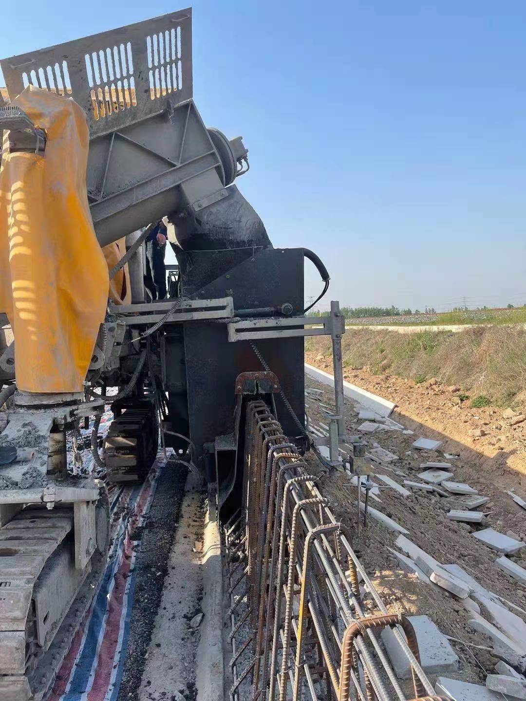 水沟滑模机施工方案@水沟滑模机施工