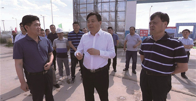 贾兴民赴空港经济开发区和官山镇调研