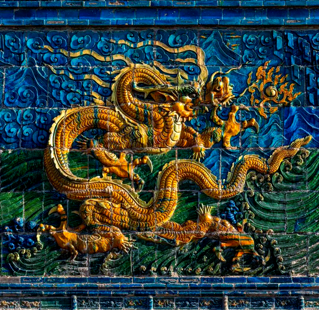 大同九龙壁:从历史背景到现代命运的传奇