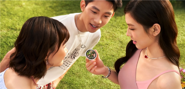 首发磁吸式小背屏！OPPO Bubble潮玩自拍屏发布：499元