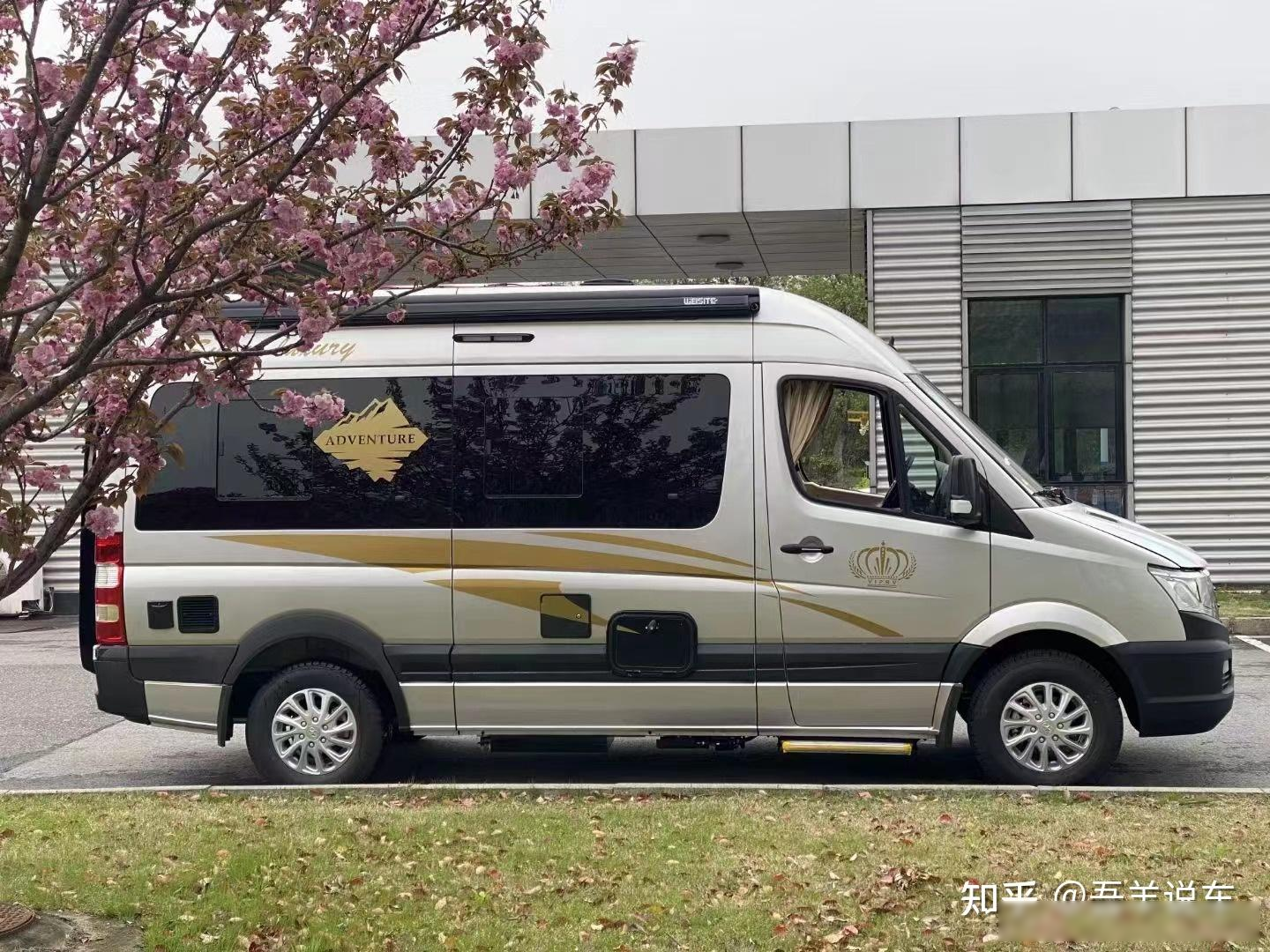 「吾羊说车」30多万即可买到奔驰凌特同底盘技术,无中门设计的b型房车