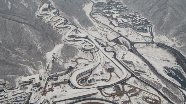 钢架雪车比赛赛道图片