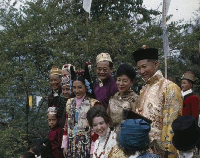 锡金被印度吞并,国王命运不幸,美国妻子弃他改嫁