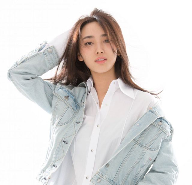 到了2011年,王紫璇参加环球小姐北京赛区模特比赛,最终斩获最佳才艺奖