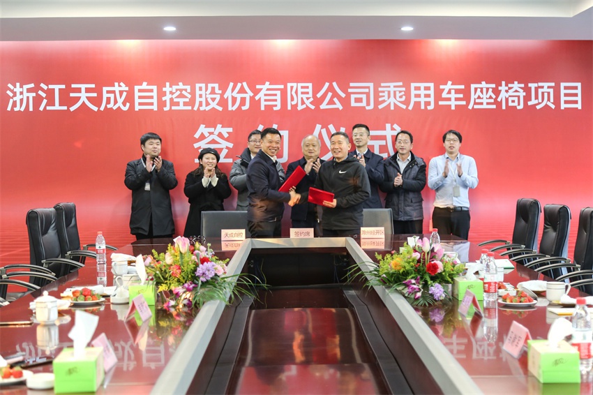 王图强开展外出招商活动