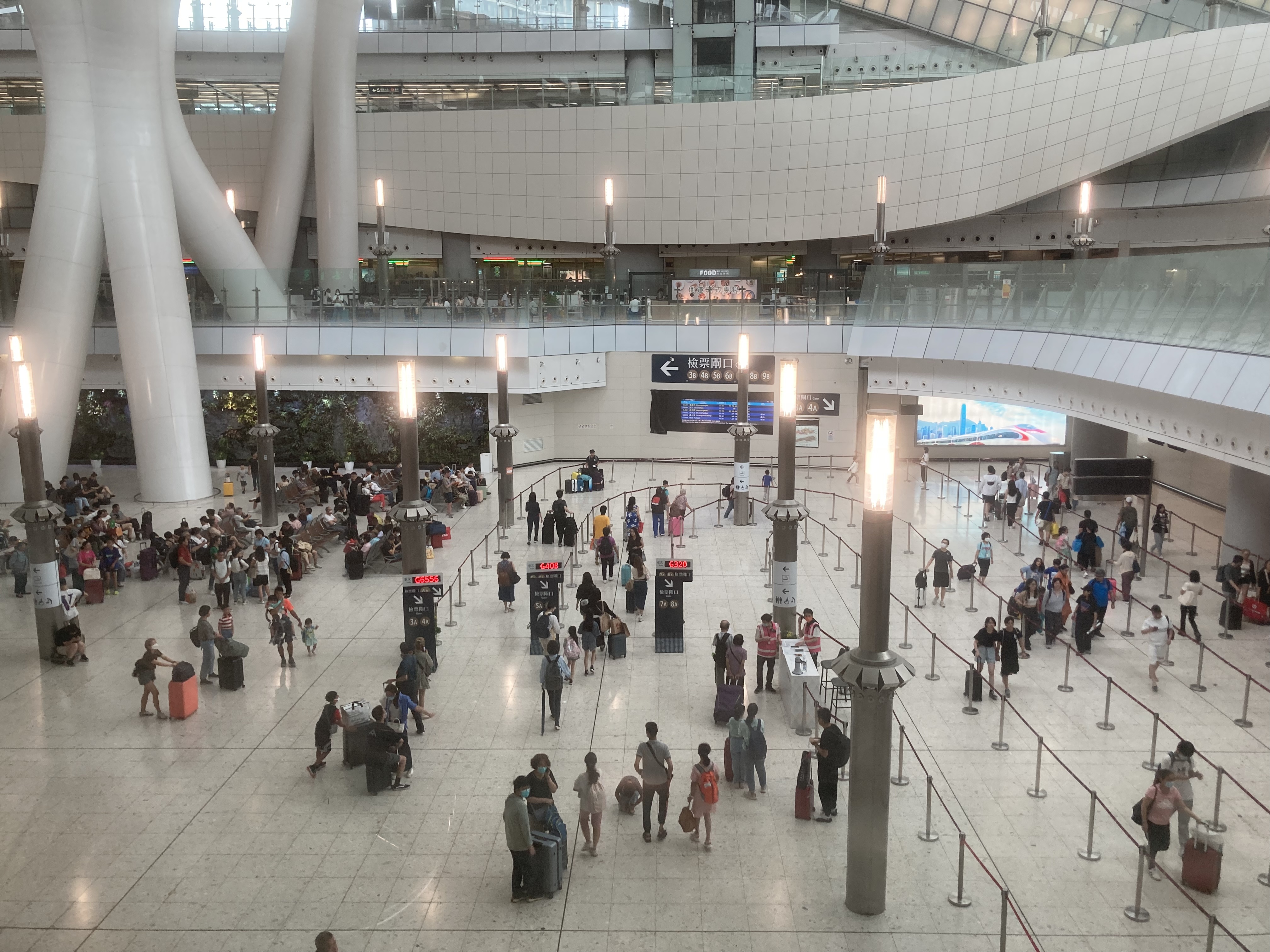 香港今早悬挂8号风球,到港旅游是否受影响?