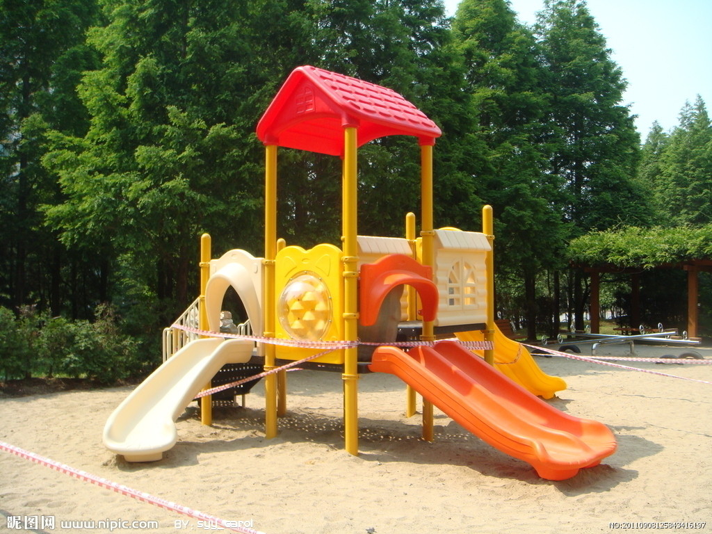 幼儿园滑梯生产厂家