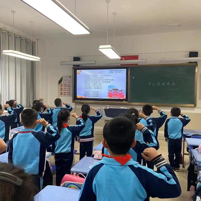 党的二十大精神进校园|塘沽馨桥园小学:赓续精神血脉 牢记强国有我