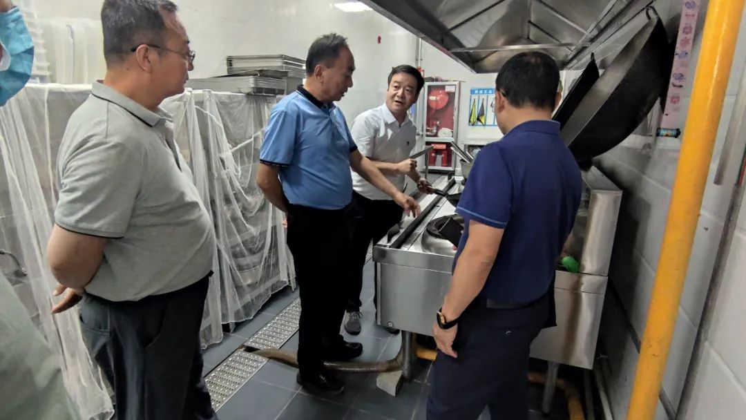 朱云调研宁夏水利电力工程学校校园安全生产工作