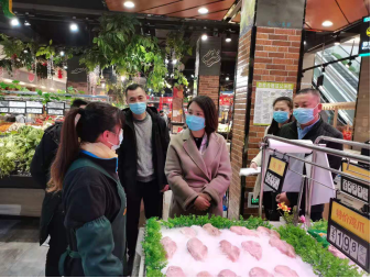 纳溪区赵安清副区长率队开展疫情防控联合执法检查