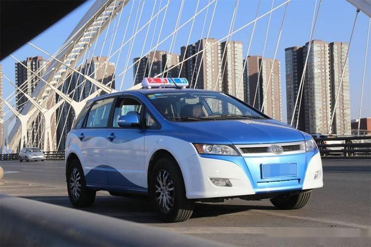 比亚迪e6出租车