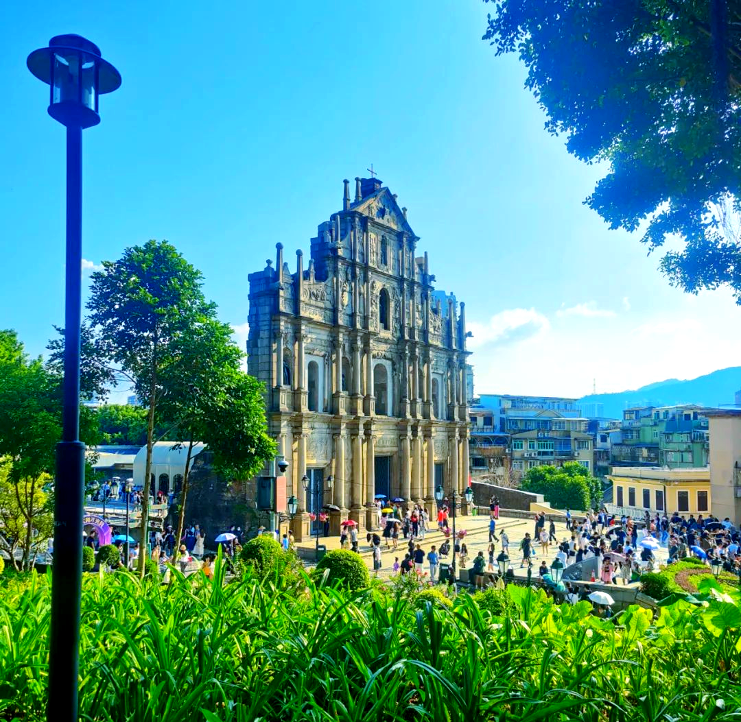 大三巴牌坊:历经沧桑,见证东西文化交融的独特地标