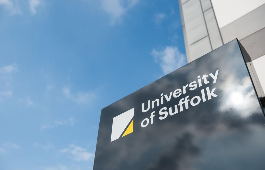 英国萨福克大学新加坡汉桥学院mba硕士学制短,好毕业中留服认证