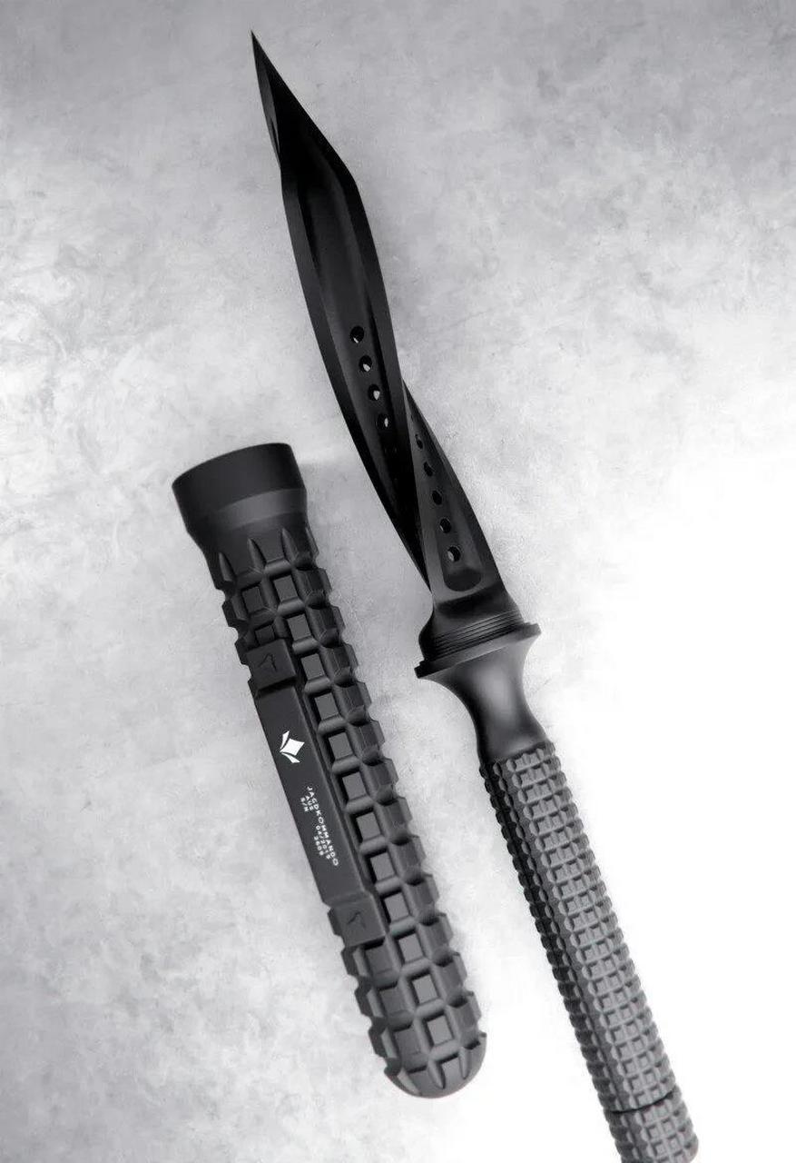 军用级别的三棱匕首,不仅锋利,刀身还呈螺旋式结构,伤害加倍!