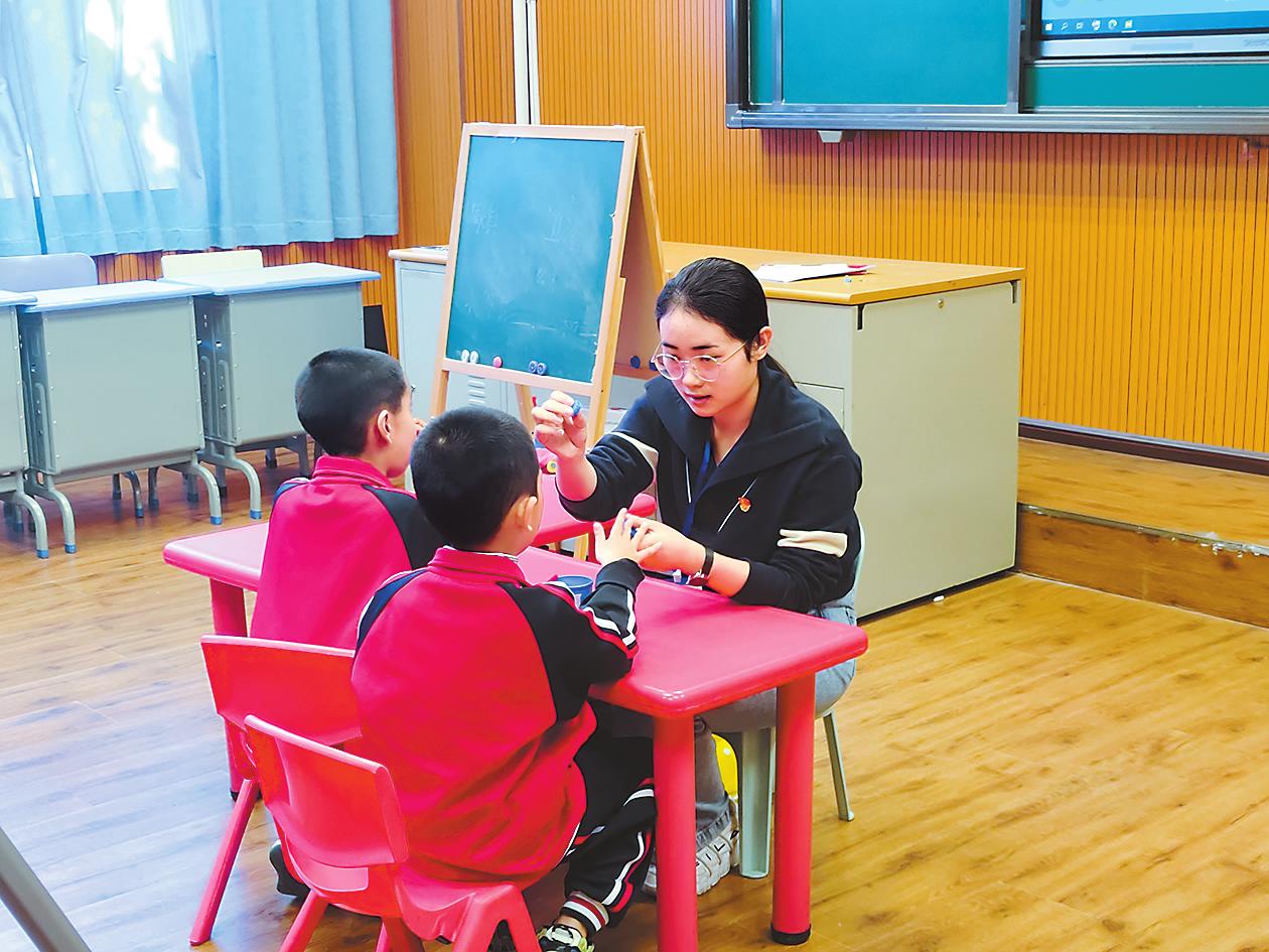 玉溪特校开展个别化教育期中教学展示活动