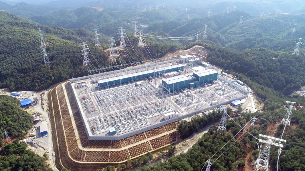 海拔2530米上的换流站这样建成