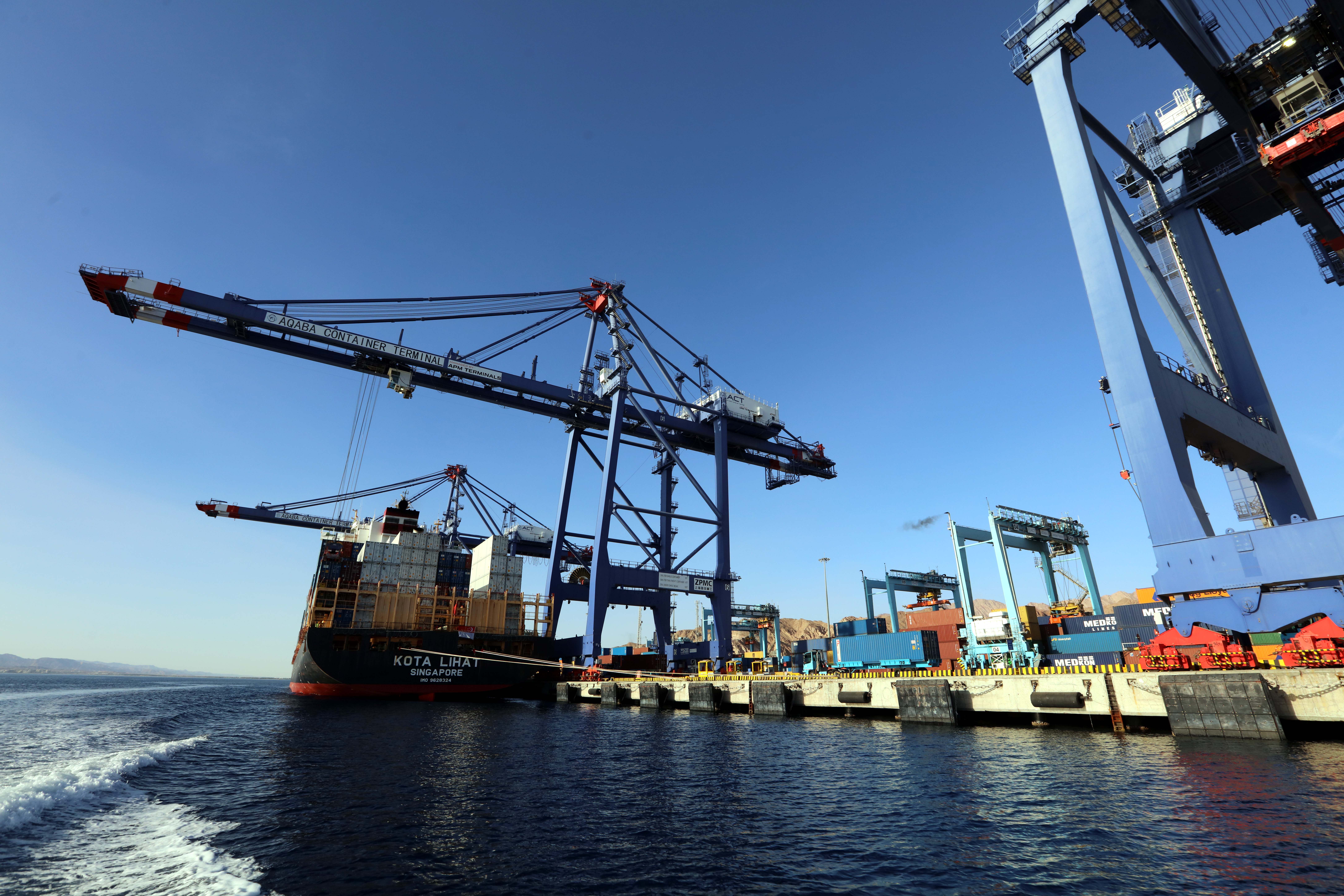 约旦亚喀巴港吞吐量锐减