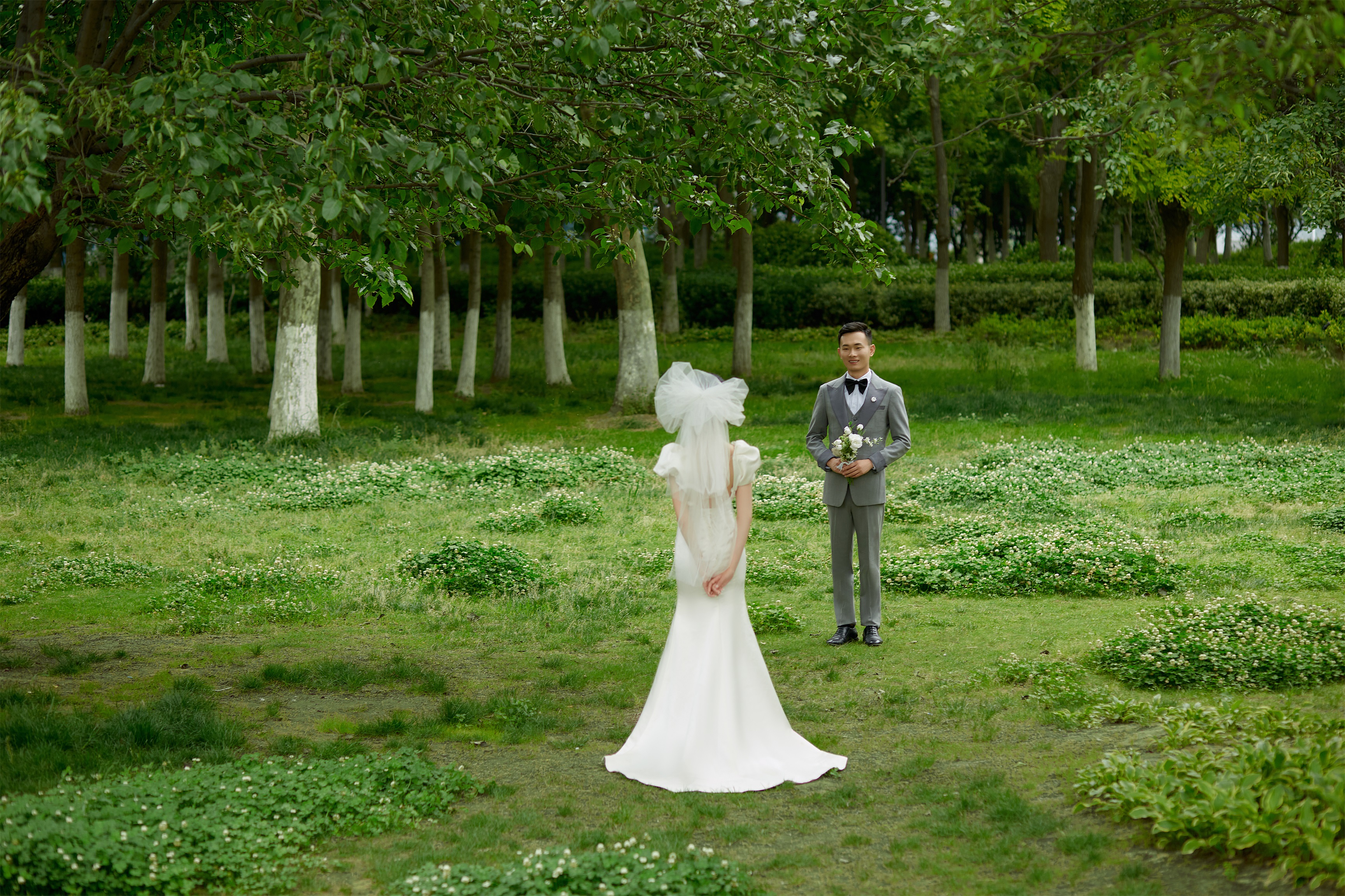 菏泽婚纱照 菏泽婚纱摄影 森系婚纱照 菏泽草坪婚纱照 客片分享