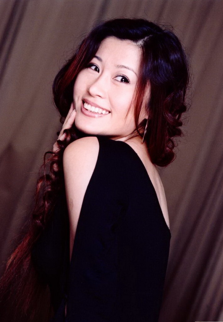 "永远到底有多远"陈妃平:当年昙花一现的歌手,你是否还记得?