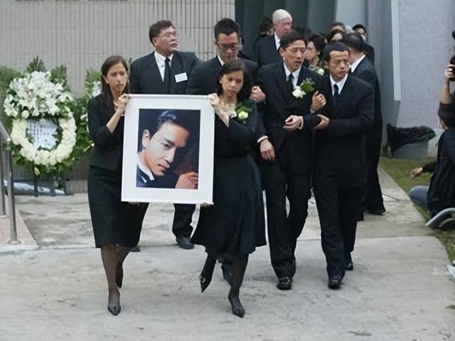 揭秘张国荣死亡之谜:香港人中的心中痛