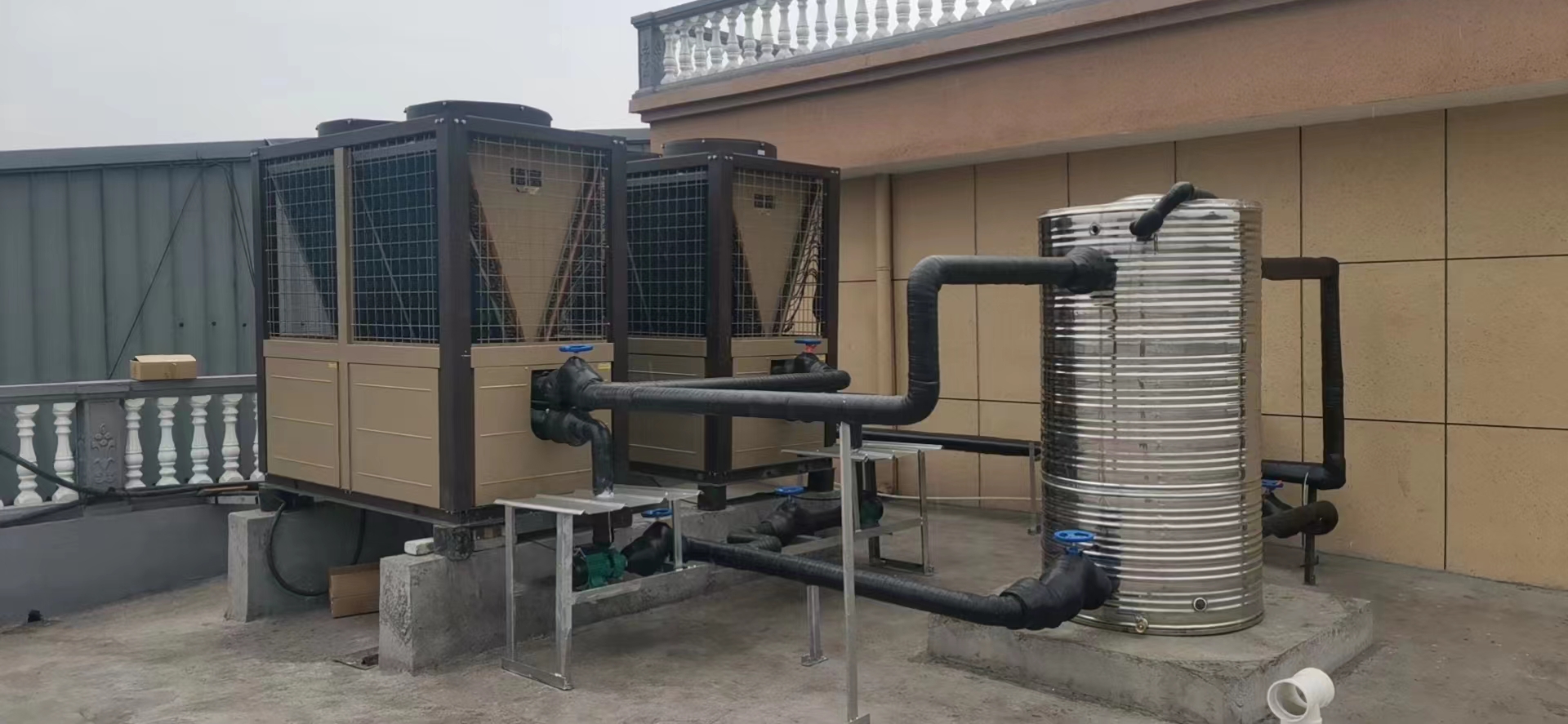 空气能两联供是什么意思?它的工作原理是什么?