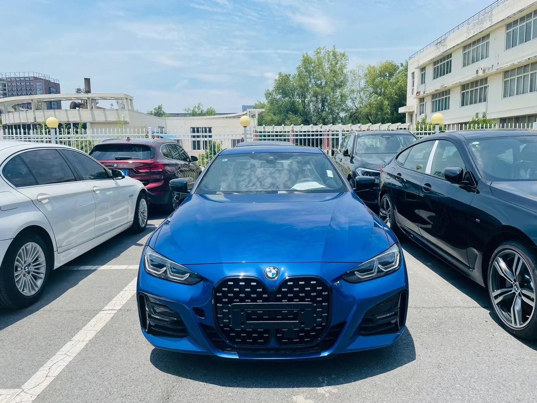 99万!23款宝马430i双门实拍,2.0t 245马力 哈曼卡顿音响