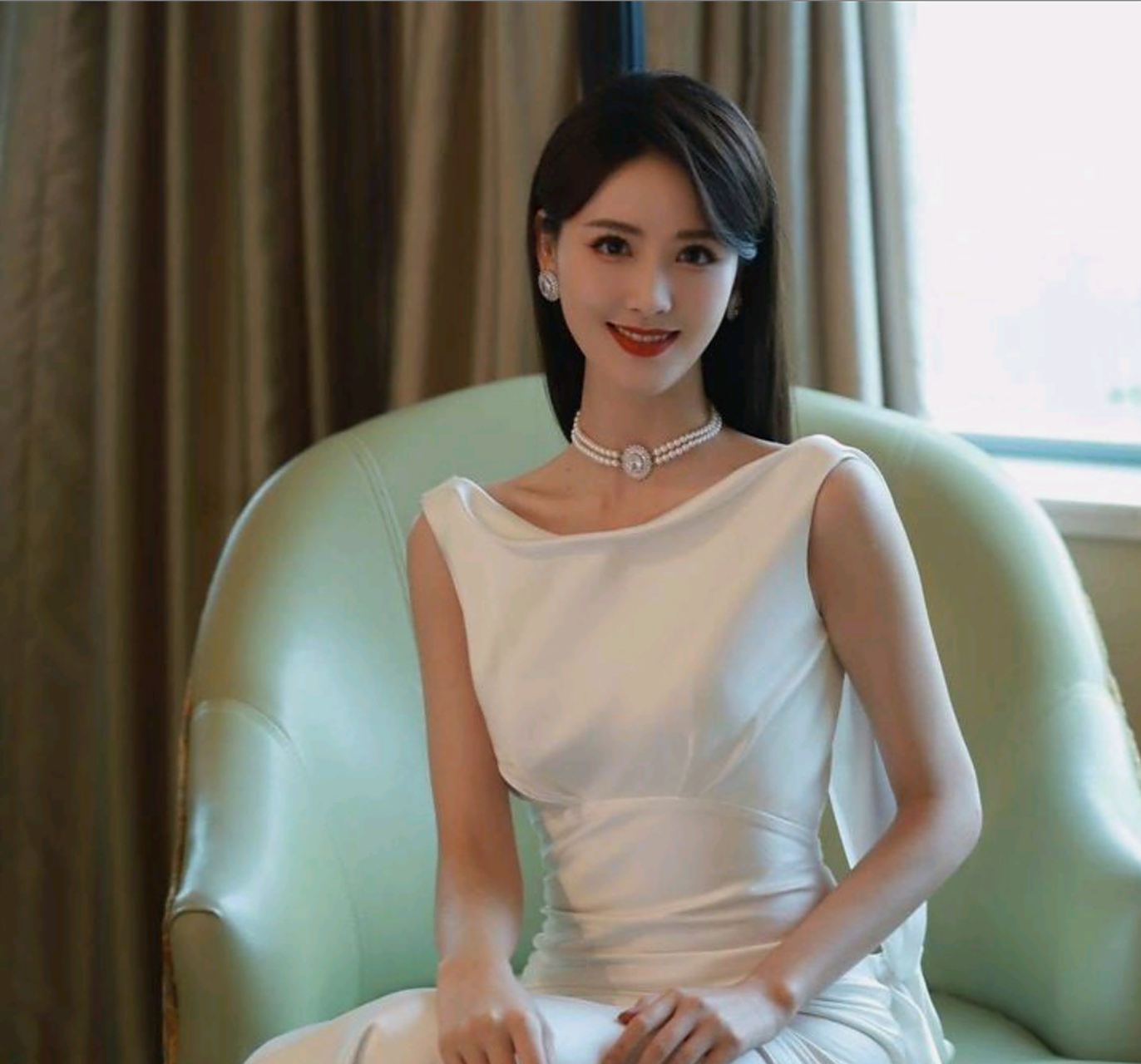 你觉得央视最美女主持人是谁?我觉得应该是她