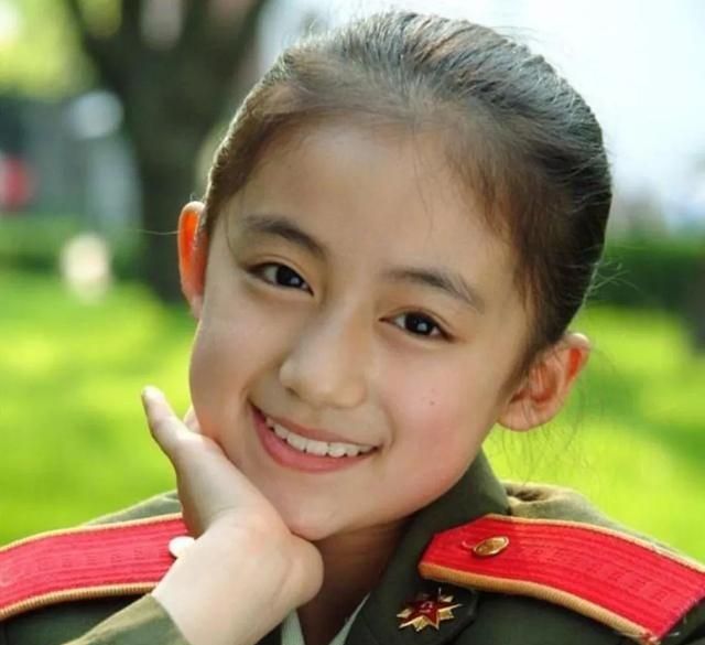 李诞前妻黑尾酱,杨洋的校友,军艺白富美没有你想得那么单纯