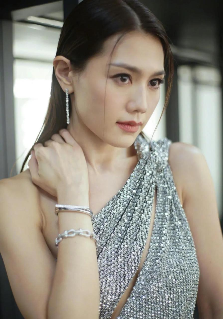 周秀娜演员