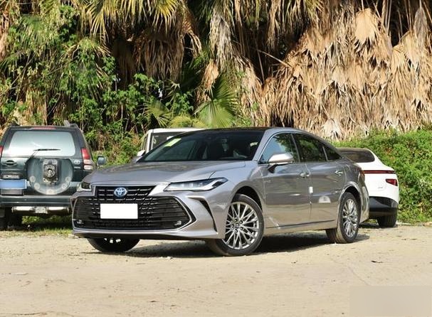 亚洲龙混动尊贵版,多少公里做首保?