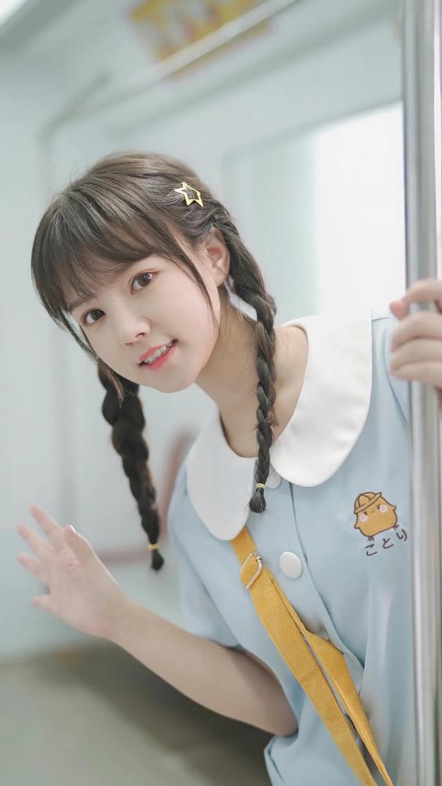 「微量壁纸」——141期,抖音美女之"饭思思"