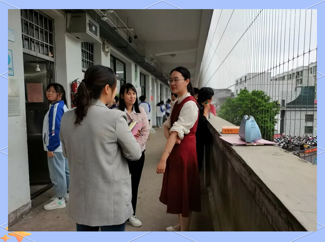 南康二中家长会:家校共谱教育新篇章