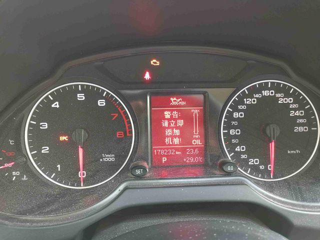 奥迪提示加1升机油,还能开多久
