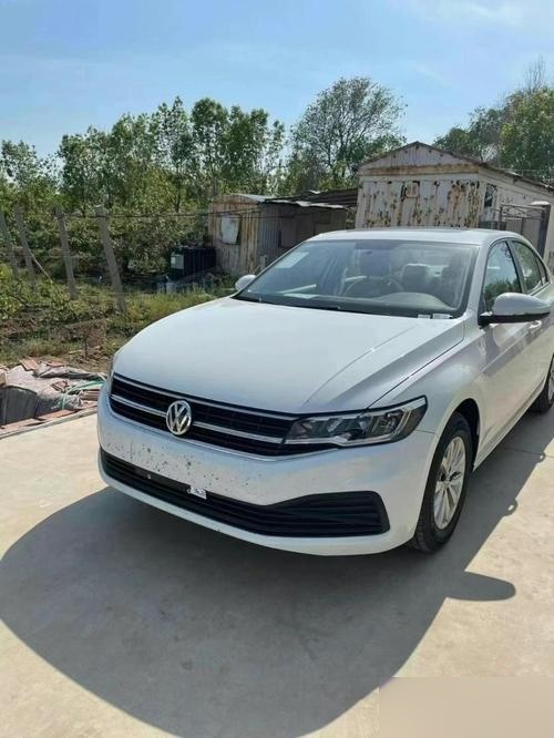 以2021款宝来200tsi dsg舒适智联版为例,这款车型搭载
