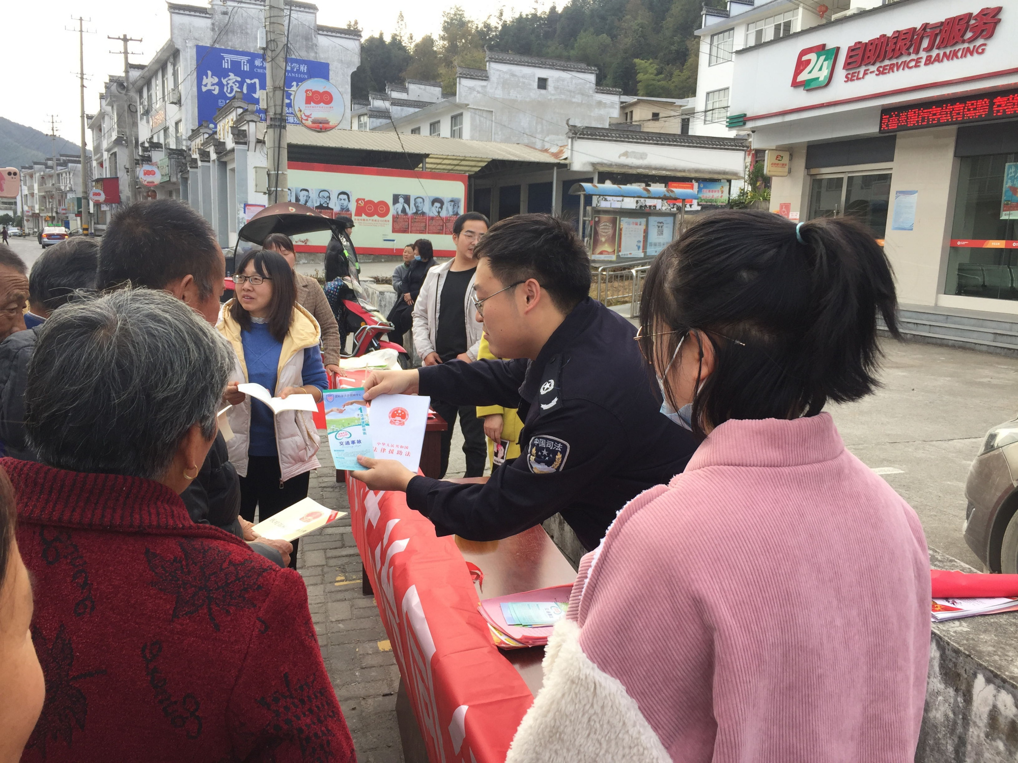 祁门县小路口镇:民生工程宣传"面对面 零距离"