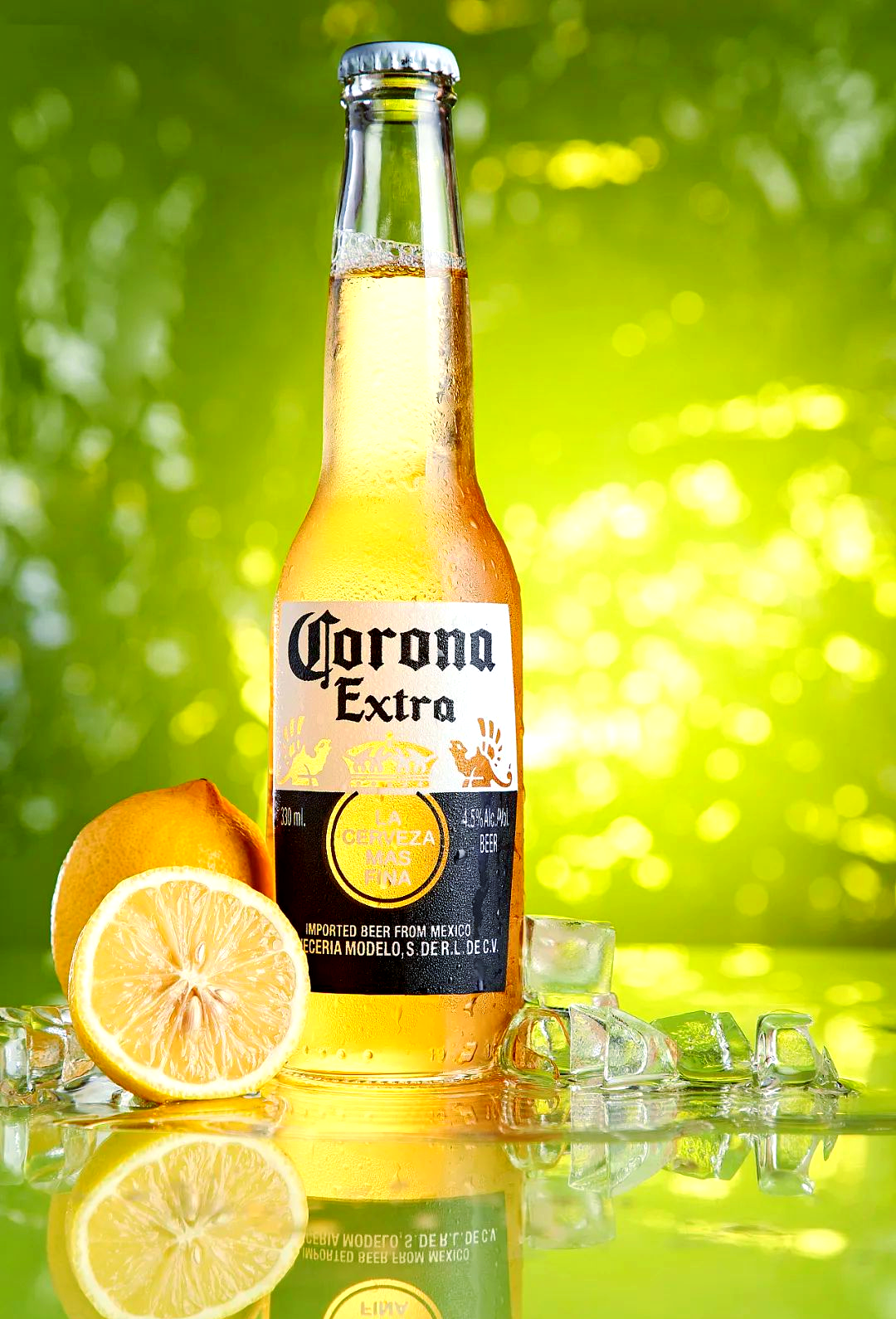 为什么科罗娜啤酒用透明玻璃瓶