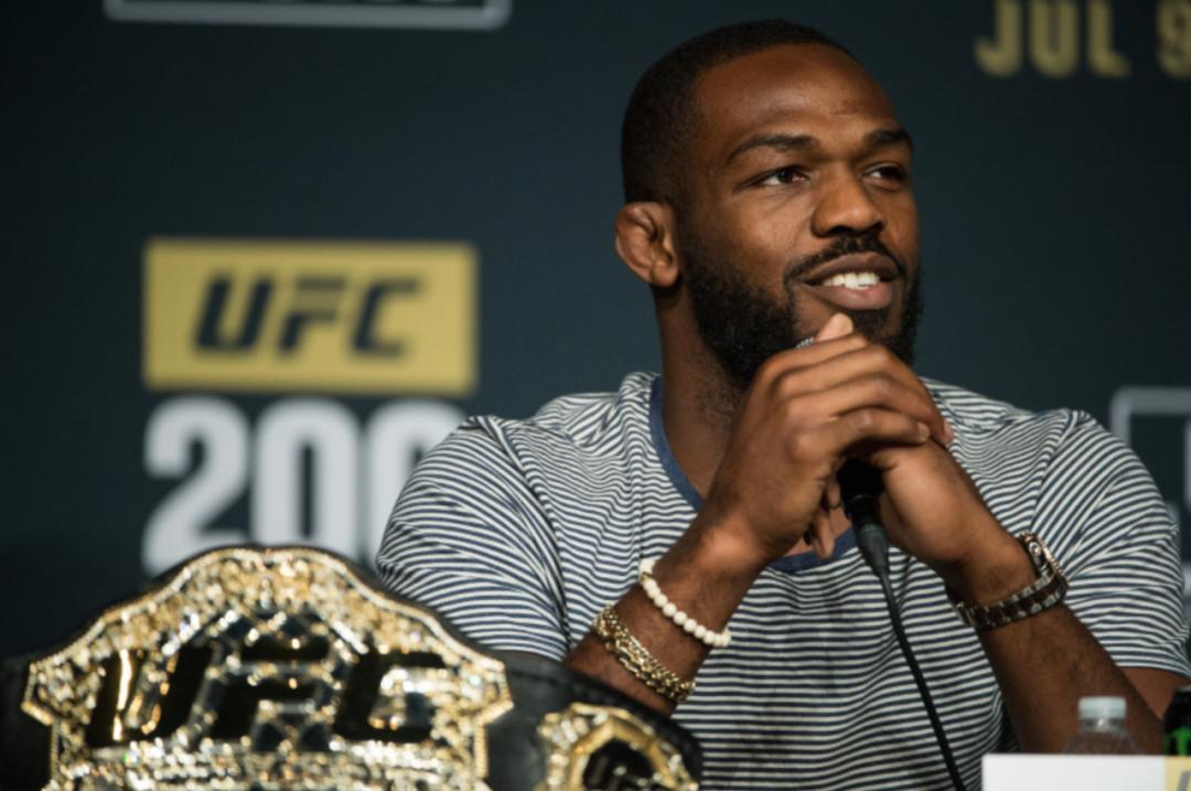 龙斗ufc丨乔恩·琼斯首次征战重量级,这次能否成为ufc历史上第八位双