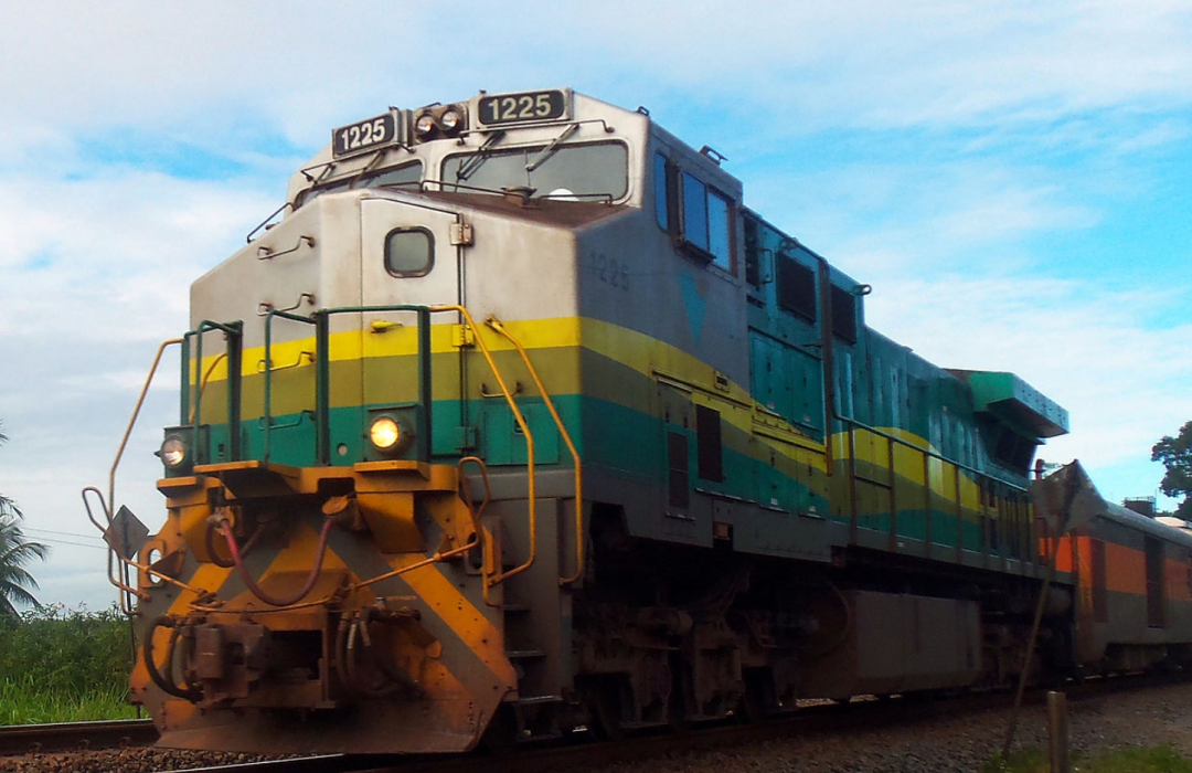 我国为何要出高价,进口青藏铁路的火车头?如今已不再被卡脖子