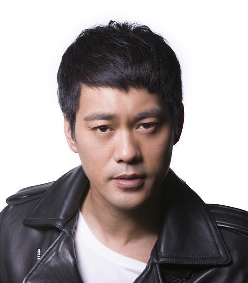 李小龙扮演者陈国坤,嫁入豪门,现状揭秘