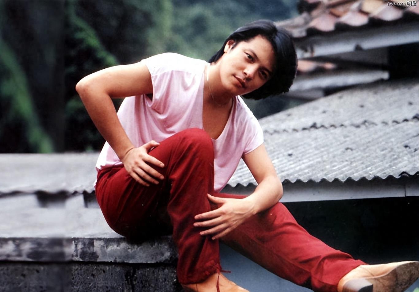 70岁男歌手刘文正离世!曾和费翔传绯闻,隐居32年单身无子女