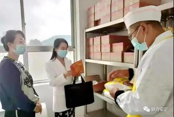 凤翔镇市场监督管理所:守护校园食品安全 全力护航秋季开学