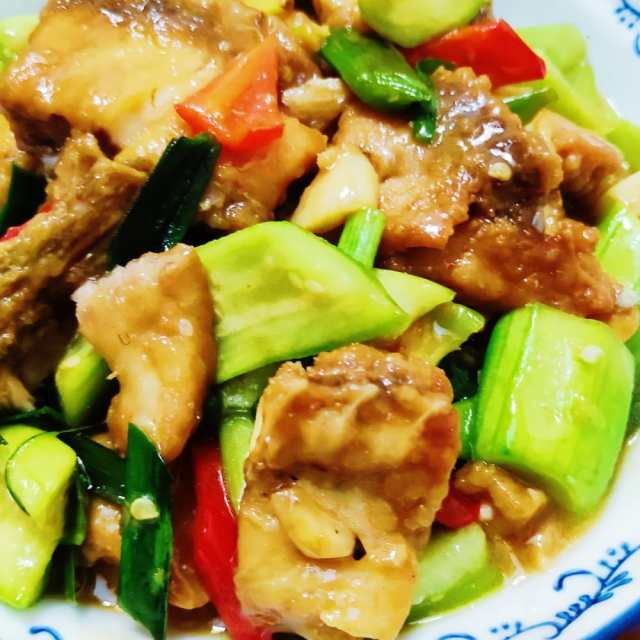 丝瓜炒鱼块